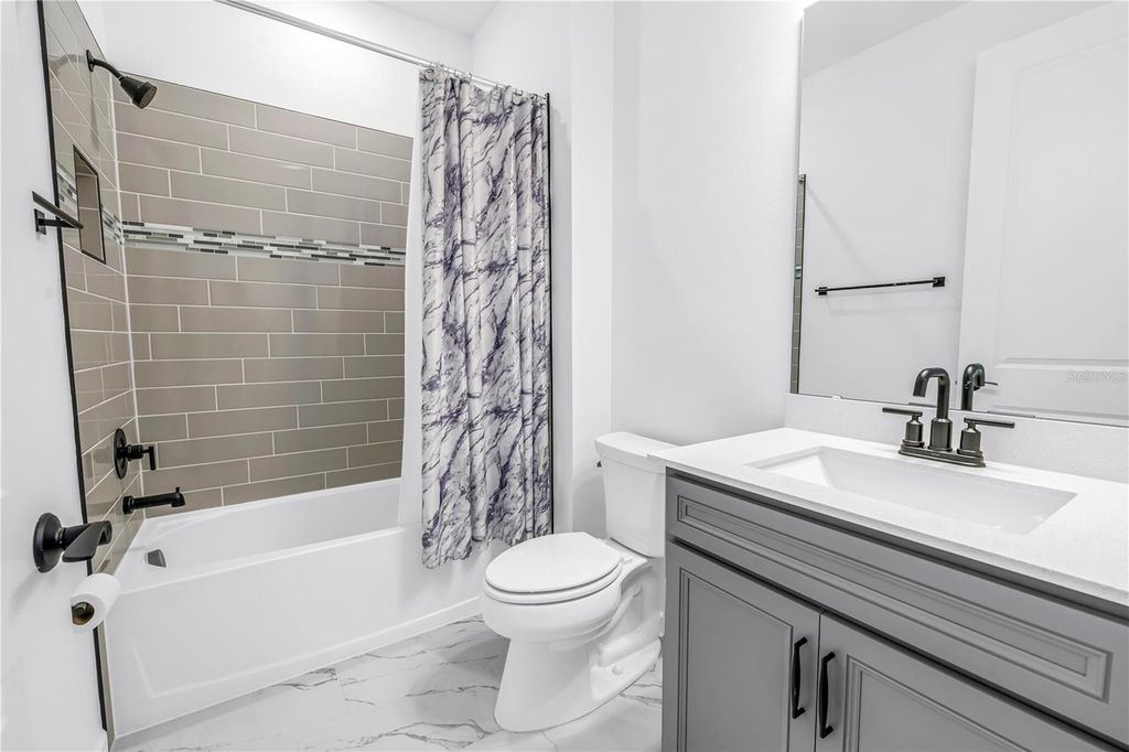 Image 33 of property listing at 9135 BARRIER COAST TRAIL, Parrish, FL 34219