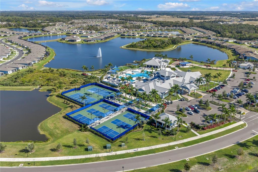 Image 37 of property listing at 9135 BARRIER COAST TRAIL, Parrish, FL 34219