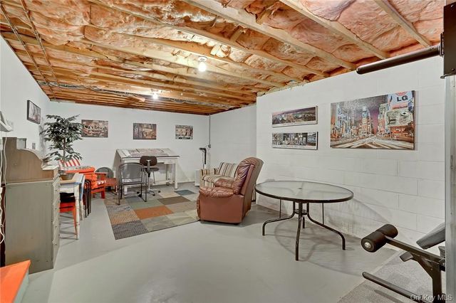 99 Summit Avenue, Central Valley, NY 10917