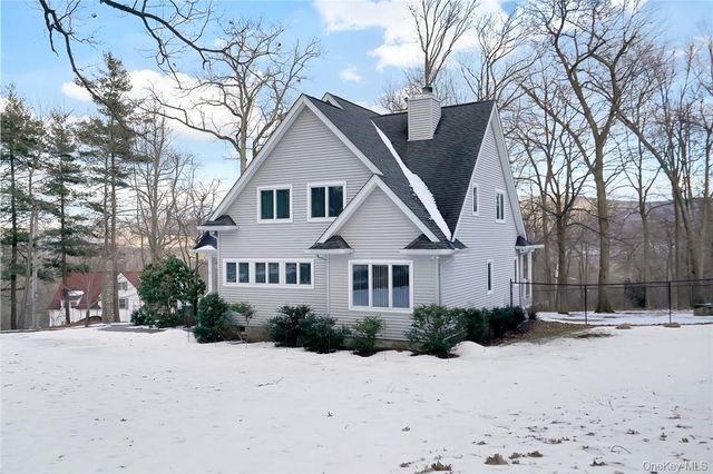 99 Summit Avenue, Central Valley, NY 10917