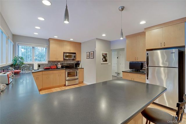 99 Summit Avenue, Central Valley, NY 10917