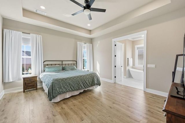 33 Baker Pond Court, Jefferson, GA 30549