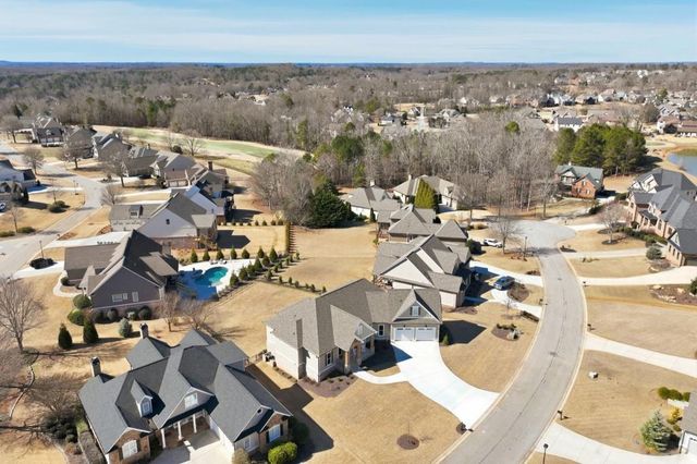 33 Baker Pond Court, Jefferson, GA 30549
