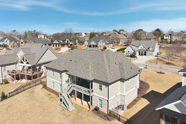 33 Baker Pond Court, Jefferson, GA 30549