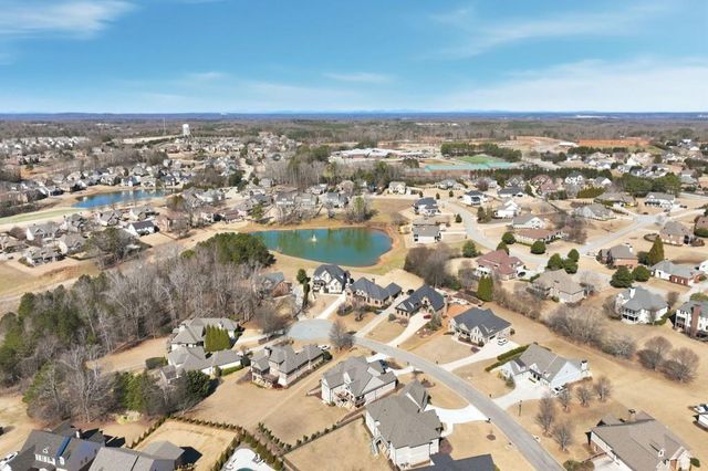 33 Baker Pond Court, Jefferson, GA 30549