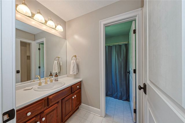 217 Pine Grove Ct, Marshall, PA 15005