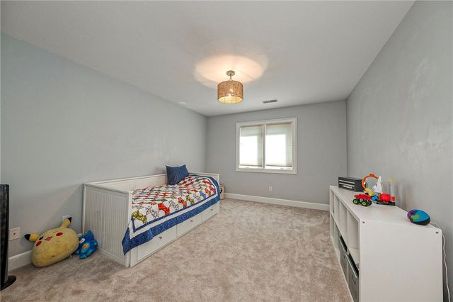 217 Pine Grove Ct, Marshall, PA 15005