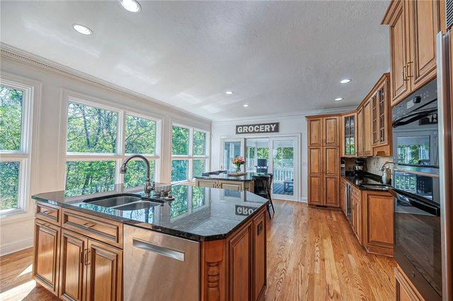 217 Pine Grove Ct, Marshall, PA 15005