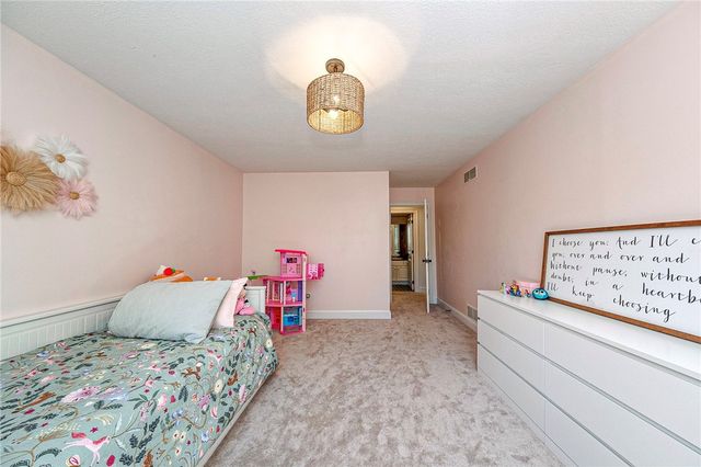 217 Pine Grove Ct, Marshall, PA 15005