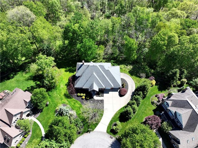 217 Pine Grove Ct, Marshall, PA 15005