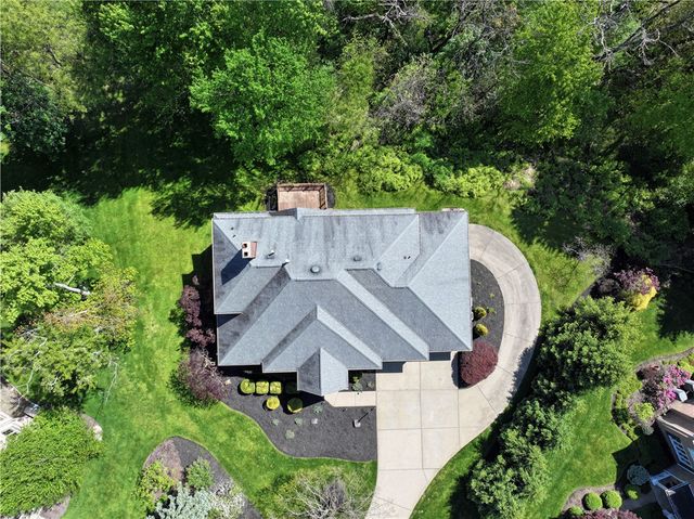217 Pine Grove Ct, Marshall, PA 15005
