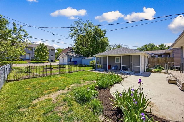 2906 Russell Drive NE, Cedar Rapids, IA 52402