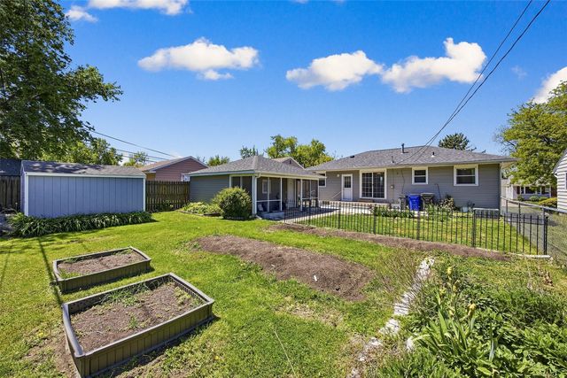 2906 Russell Drive NE, Cedar Rapids, IA 52402