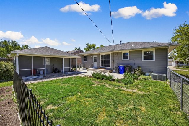 2906 Russell Drive NE, Cedar Rapids, IA 52402
