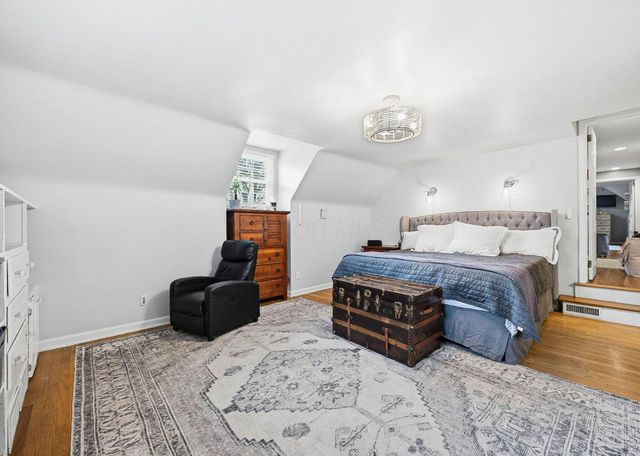 2808 E Broad Street, Bexley, OH 43209