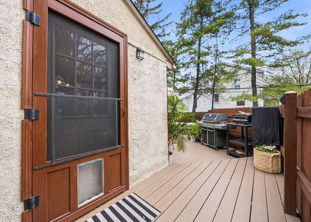 2808 E Broad Street, Bexley, OH 43209
