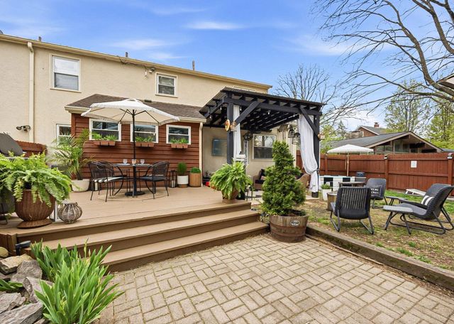 2808 E Broad Street, Bexley, OH 43209