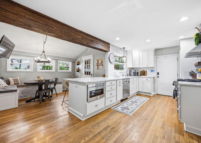 2808 E Broad Street, Bexley, OH 43209
