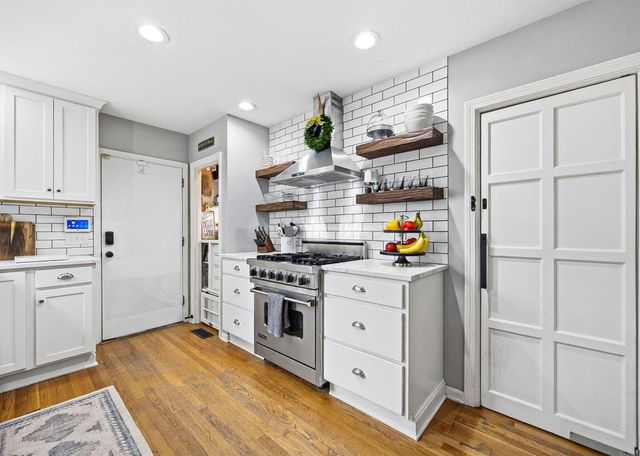 2808 E Broad Street, Bexley, OH 43209