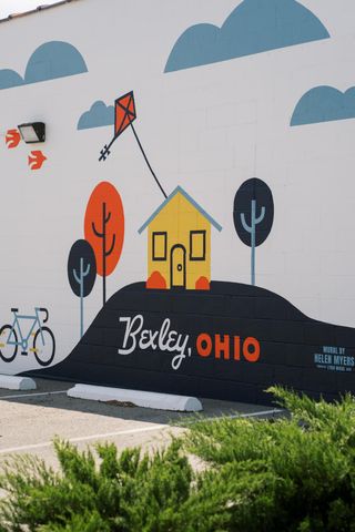 2808 E Broad Street, Bexley, OH 43209