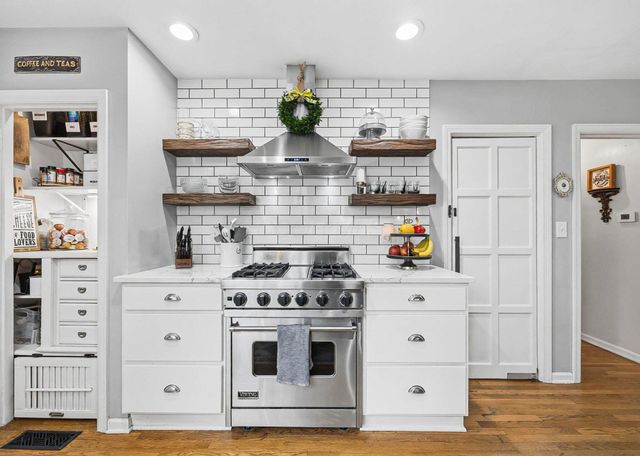 2808 E Broad Street, Bexley, OH 43209