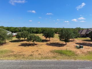 117 W SHORT MEADOW DR, Lytle, TX 78052