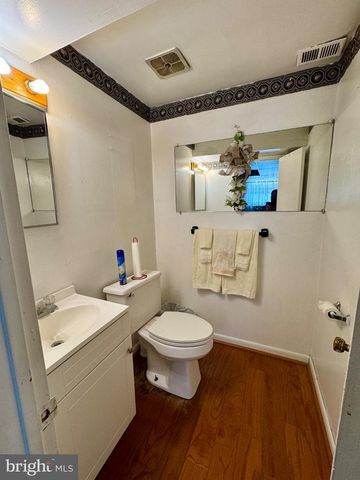 711 APPLETREE CT, Claymont, DE 19703