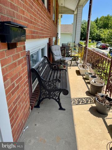 711 APPLETREE CT, Claymont, DE 19703