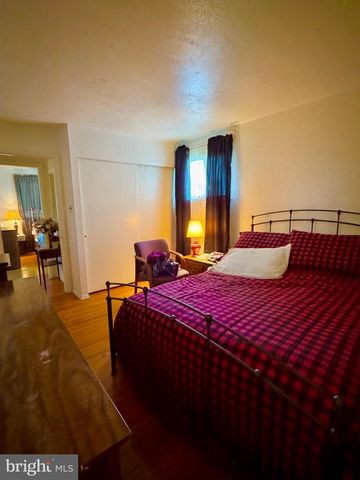 711 APPLETREE CT, Claymont, DE 19703