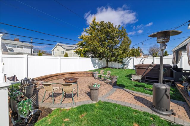 12 Link Lane, Hicksville, NY 11801