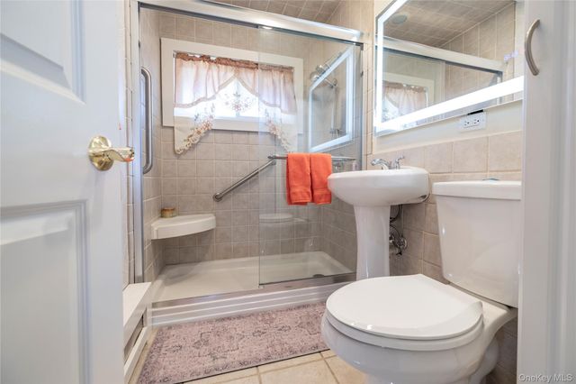 12 Link Lane, Hicksville, NY 11801