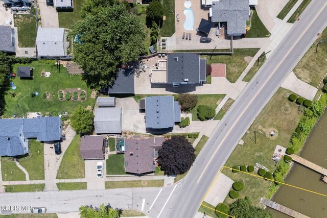 5020 Ottawa River Road, Toledo, OH 43611