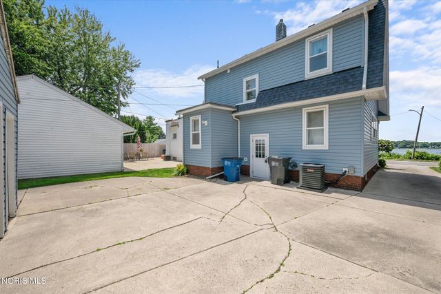 5020 Ottawa River Road, Toledo, OH 43611
