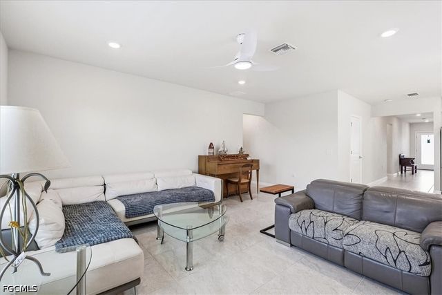 10761 Firebush CIR, North Fort Myers, FL 33917
