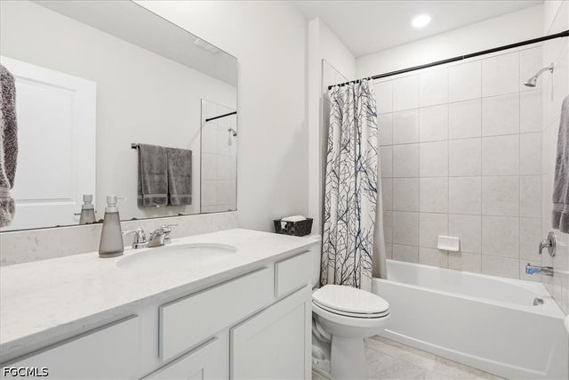 10761 Firebush CIR, North Fort Myers, FL 33917