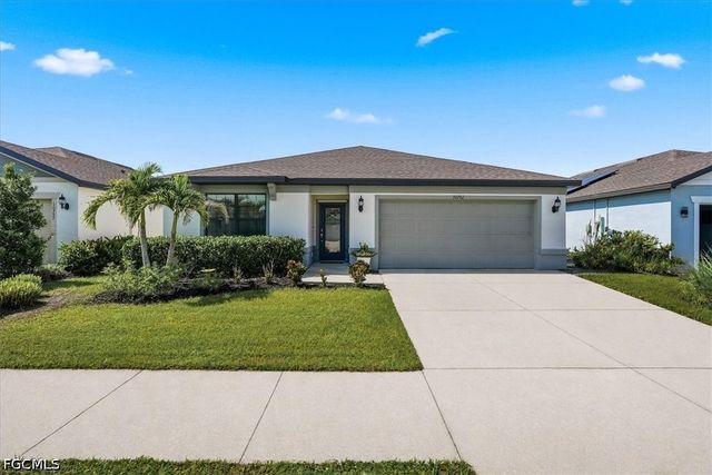 10761 Firebush CIR, North Fort Myers, FL 33917