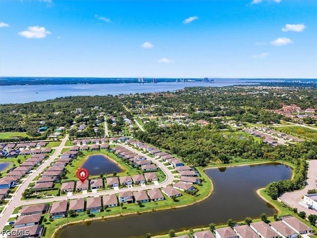 10761 Firebush CIR, North Fort Myers, FL 33917