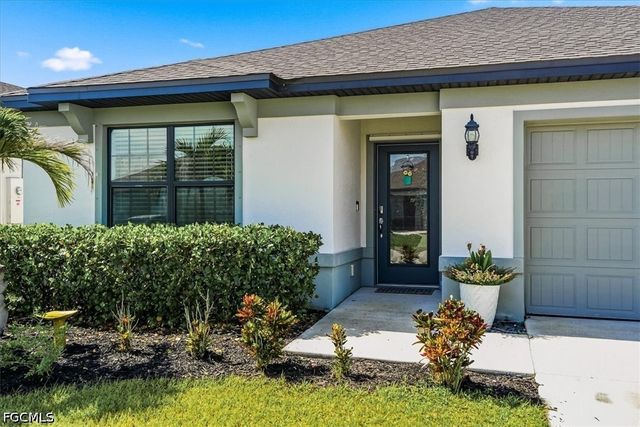 10761 Firebush CIR, North Fort Myers, FL 33917