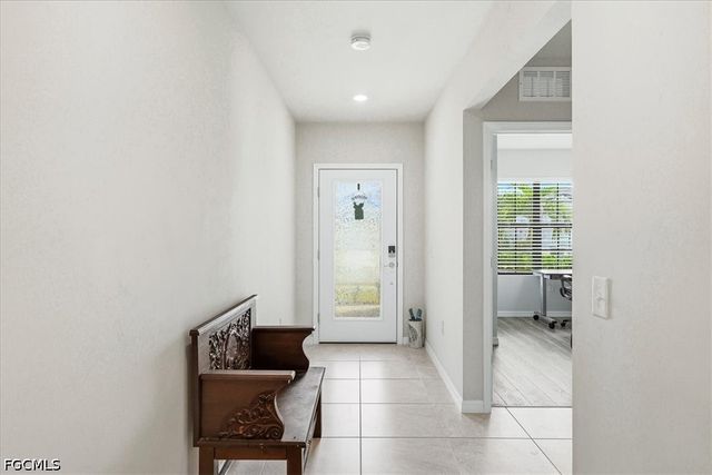 10761 Firebush CIR, North Fort Myers, FL 33917