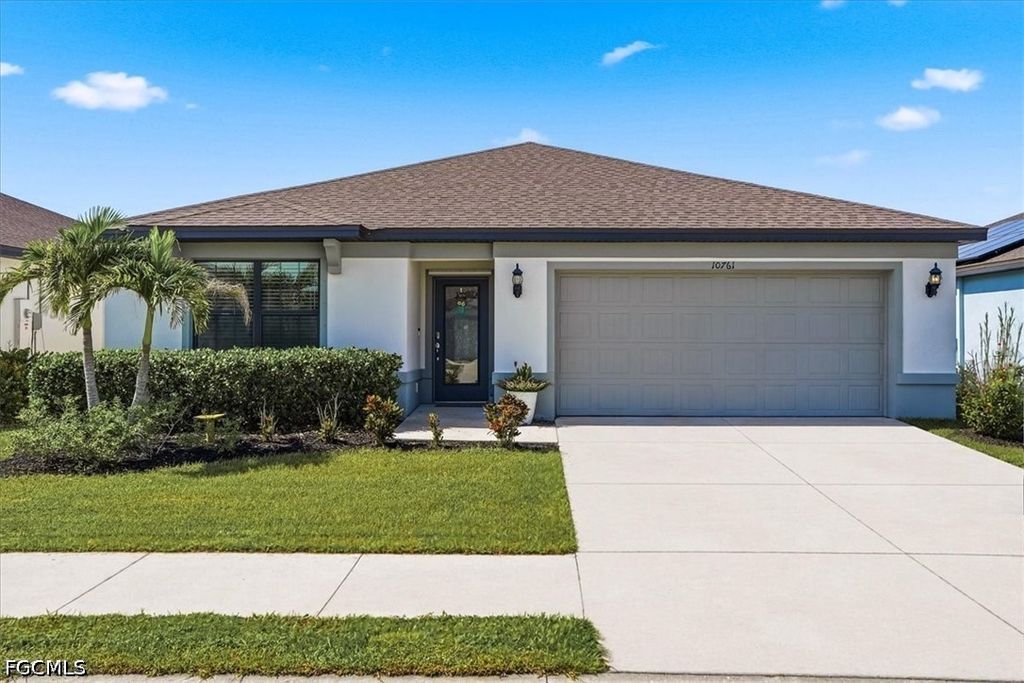10761 Firebush CIR, North Fort Myers, FL 33917