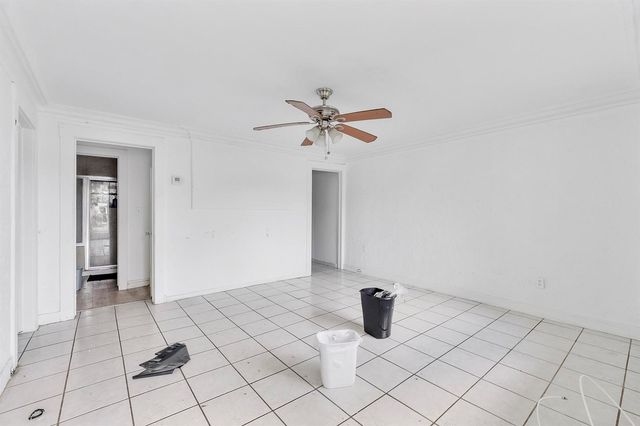 2476 NW 15th Street, Miami, FL 33125