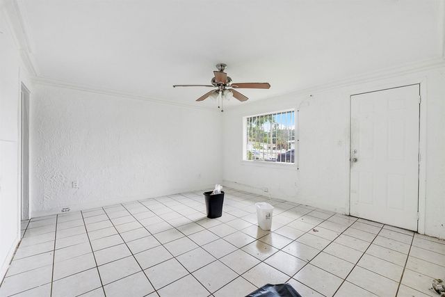 2476 NW 15th Street, Miami, FL 33125