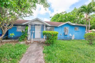 2476 NW 15th Street, Miami, FL 33125