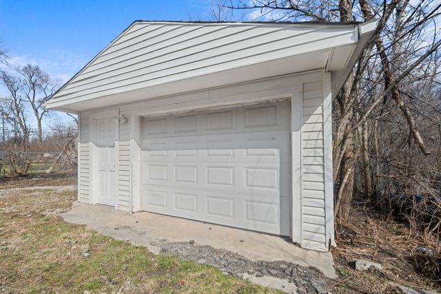 228 E 140th Place, Dolton, IL 60419