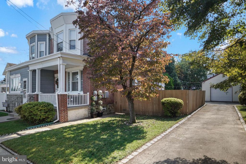 606 SOLLY AVE, Philadelphia, PA 19111