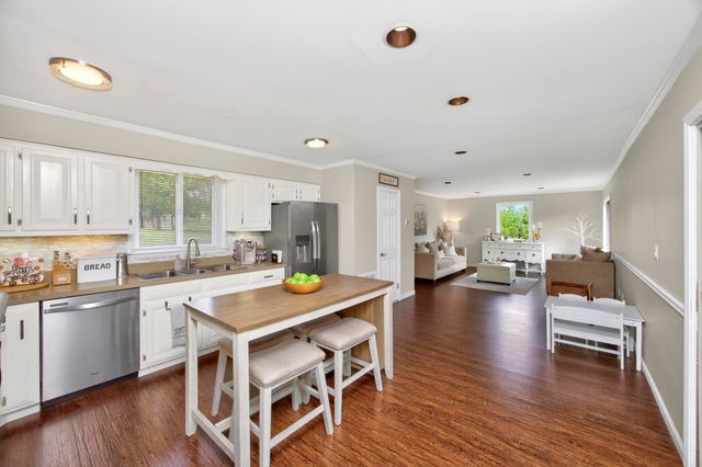 114 Fairways Dr, Hendersonville, TN 37075