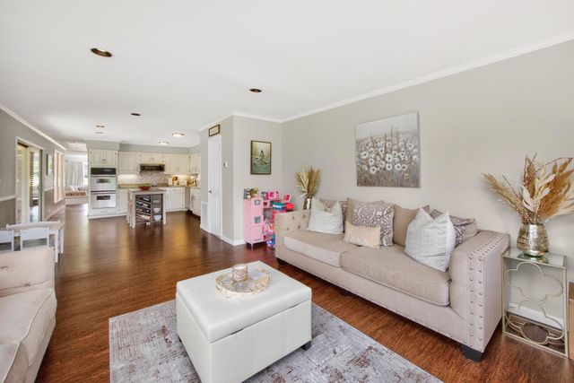 114 Fairways Dr, Hendersonville, TN 37075
