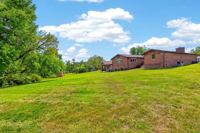 114 Fairways Dr, Hendersonville, TN 37075