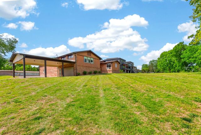 114 Fairways Dr, Hendersonville, TN 37075