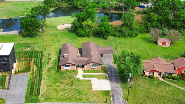 114 Fairways Dr, Hendersonville, TN 37075